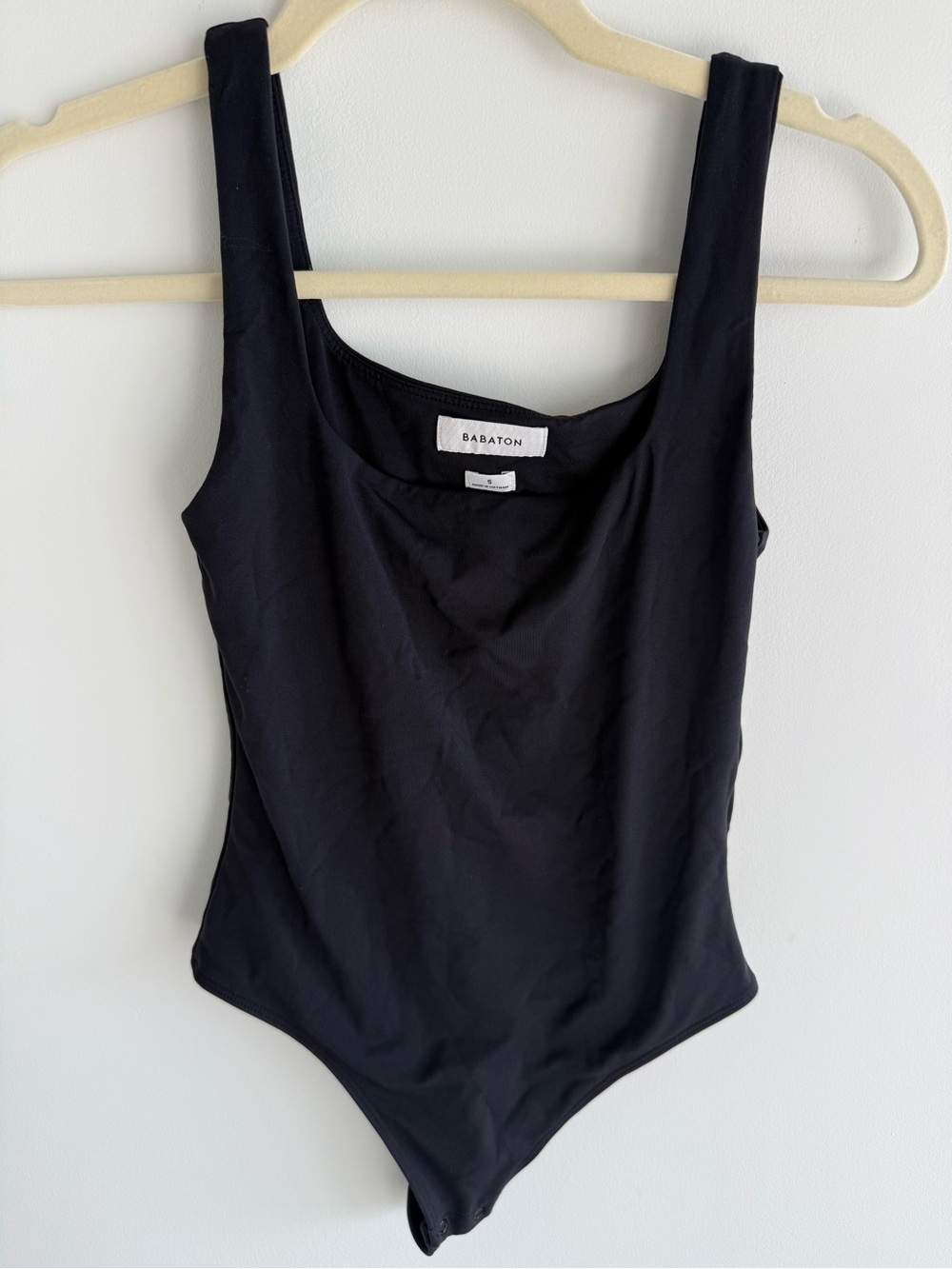 Babaton Contour Squareneck Bodysuit